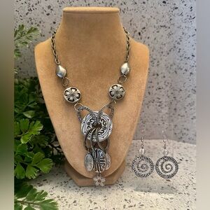 Boho etched matte silver tone necklace set